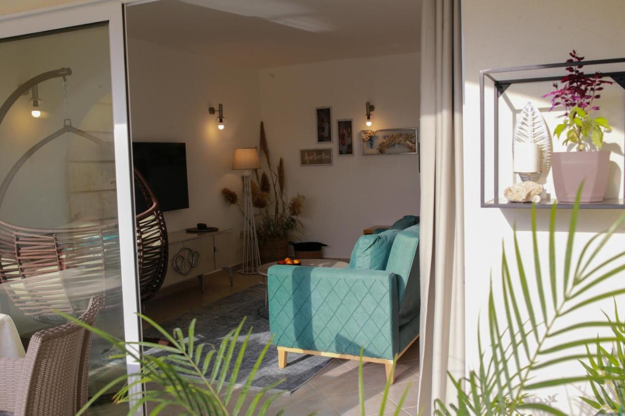 Fantastic 4 Cyprus First Line Beachfront Apartment *