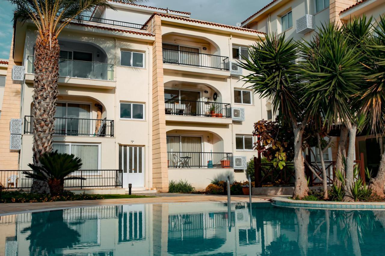 Fantastic 4 Cyprus First Line Beachfront Apartment Boghaz