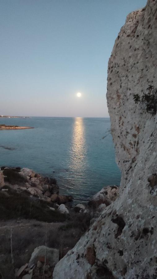 Fantastic 4 Cyprus First Line Beachfront Apartment Boghaz
