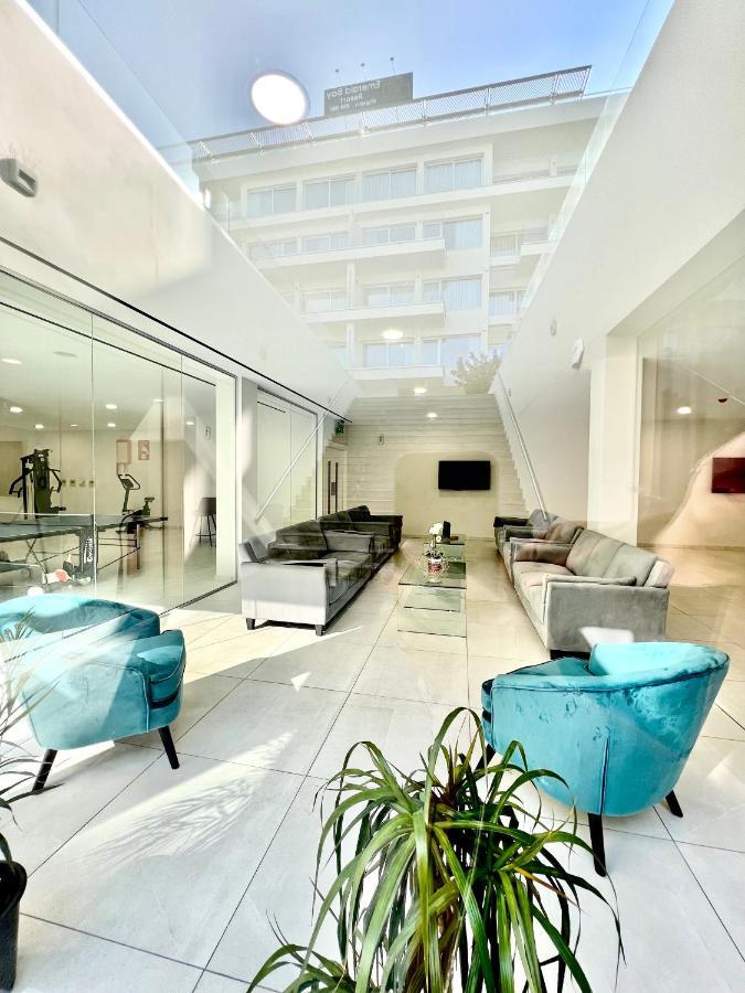 Emerald Apartment