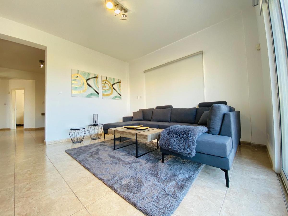 Villa Acropolis 8 *