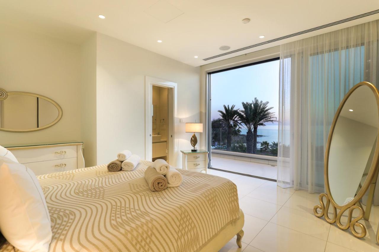 Palace Of Mediterranean Beachfront Villa Ayia Napa