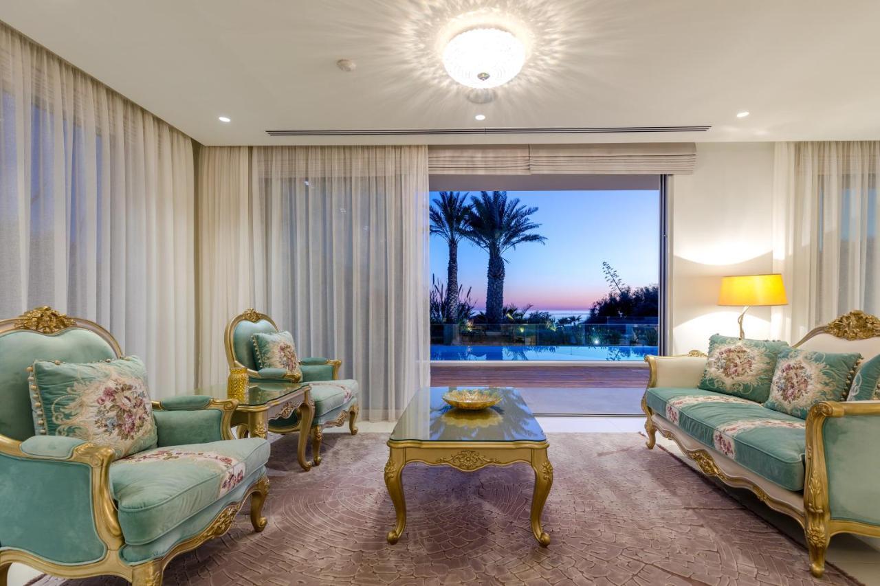 Villa Palace Of Mediterranean Beachfront