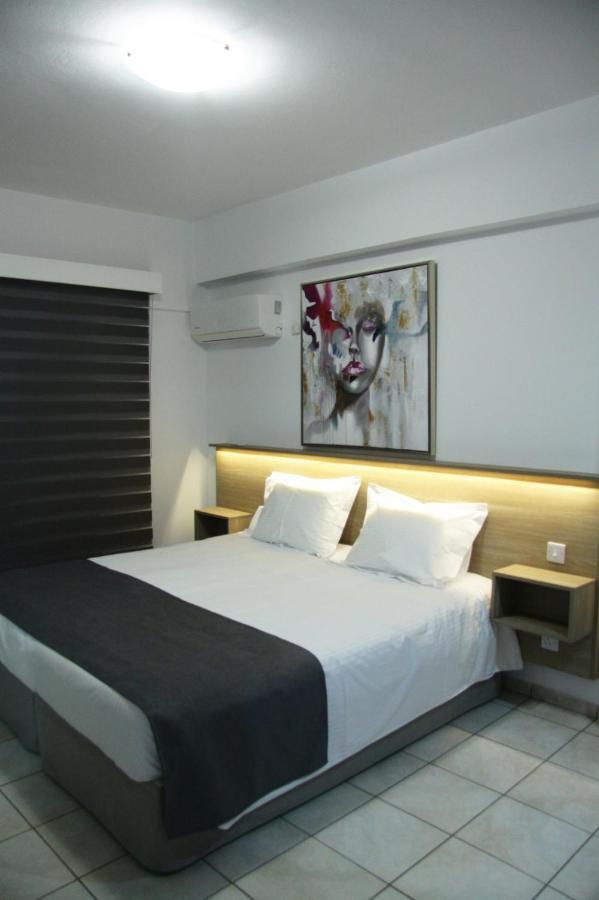 Bay Apartment *