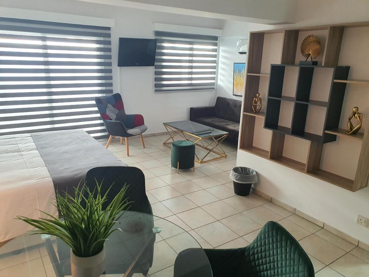 Bay Apartment Larnaca