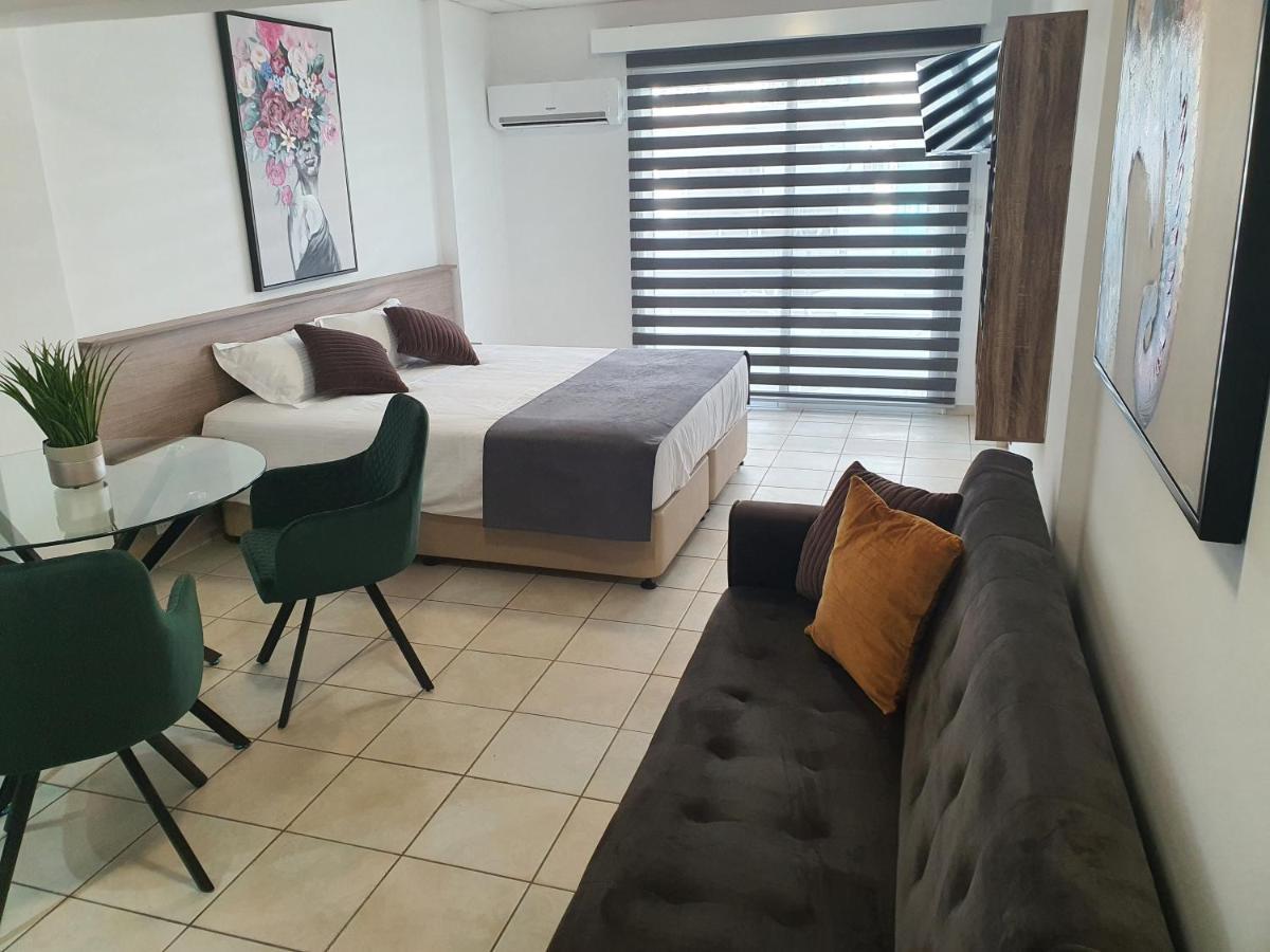 Bay Apartment Larnaca