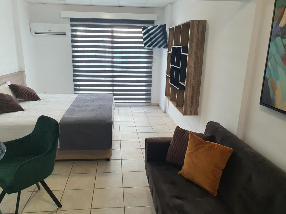 Apartment Bay