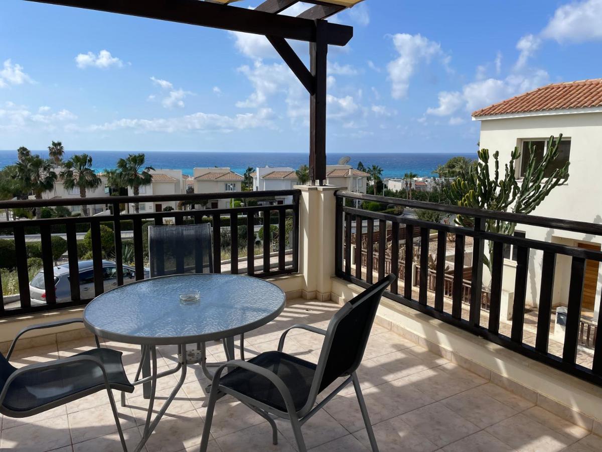 Denis, Marine Drive, Coral Bay * Peyia