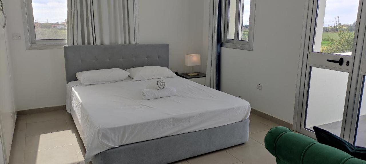 Villa Village Villa, Cyprus, Salt-water Pool, 6 Bedrooms, Larnaca