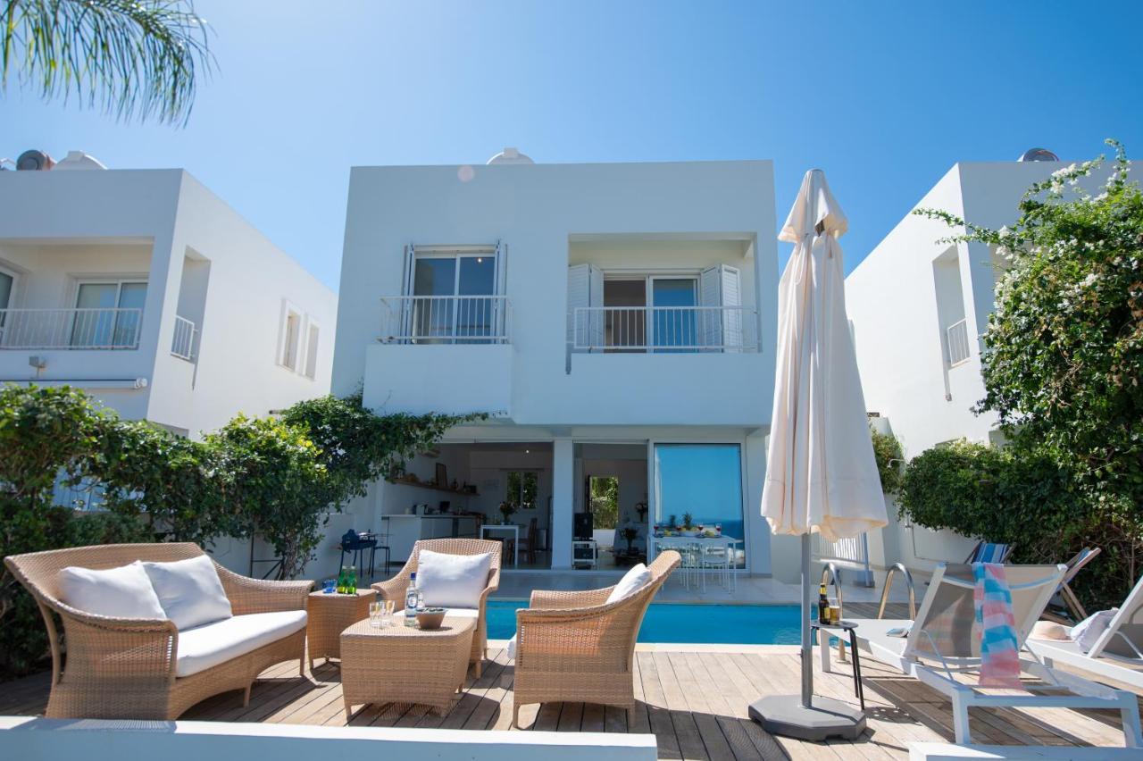 Villa Jasmine Sea Front *