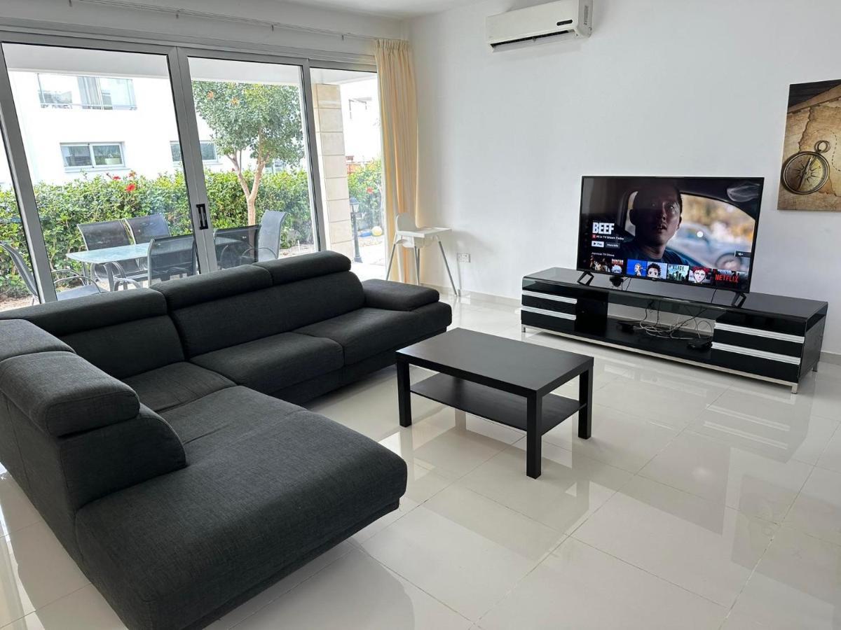 Sunny Breeze In A Prime Spot Near Everything Villa *