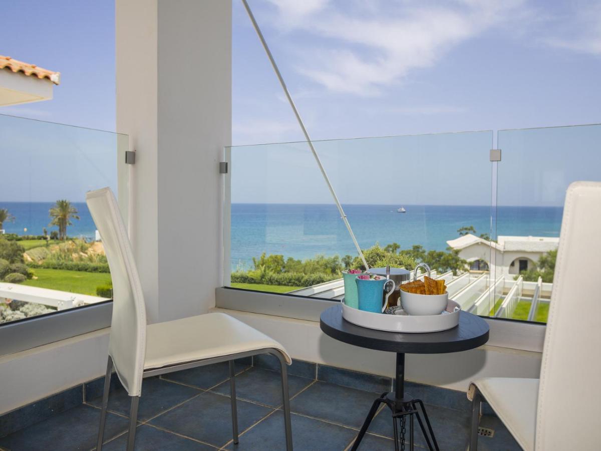 Seafront Sirina Pearl Villa *