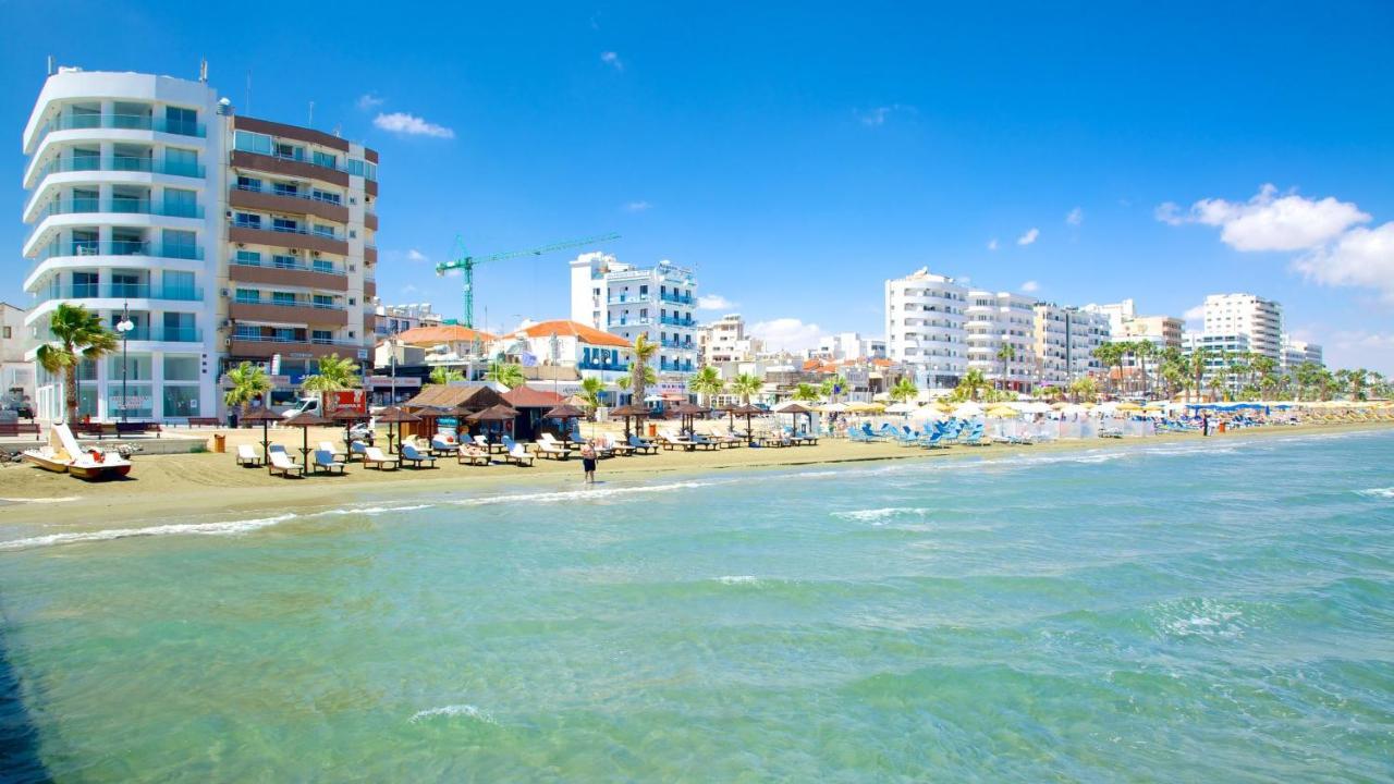 Bay Apartment *