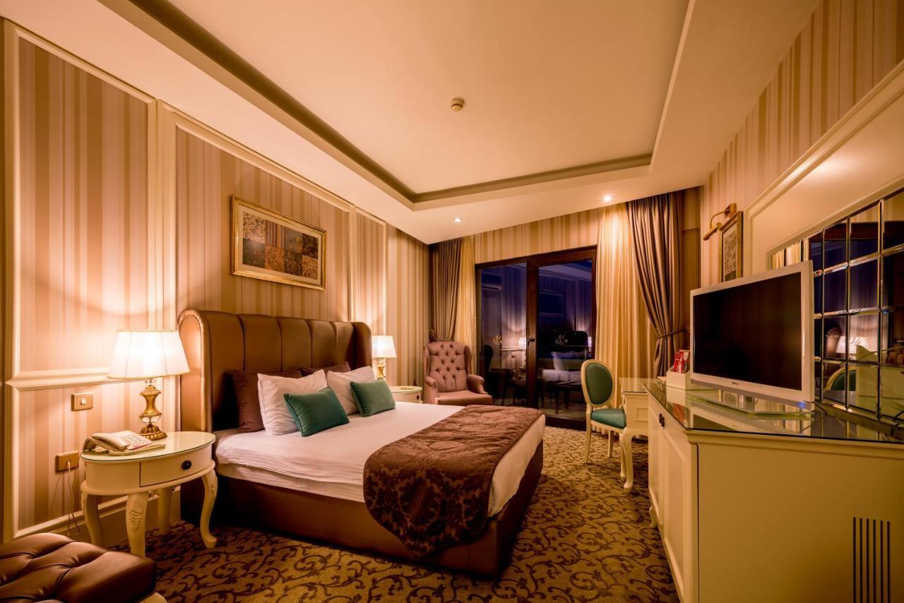 Vuni Palace Premium & & Casino Beachfront Location ! Hotel Kyrenia (Northern Cyprus)