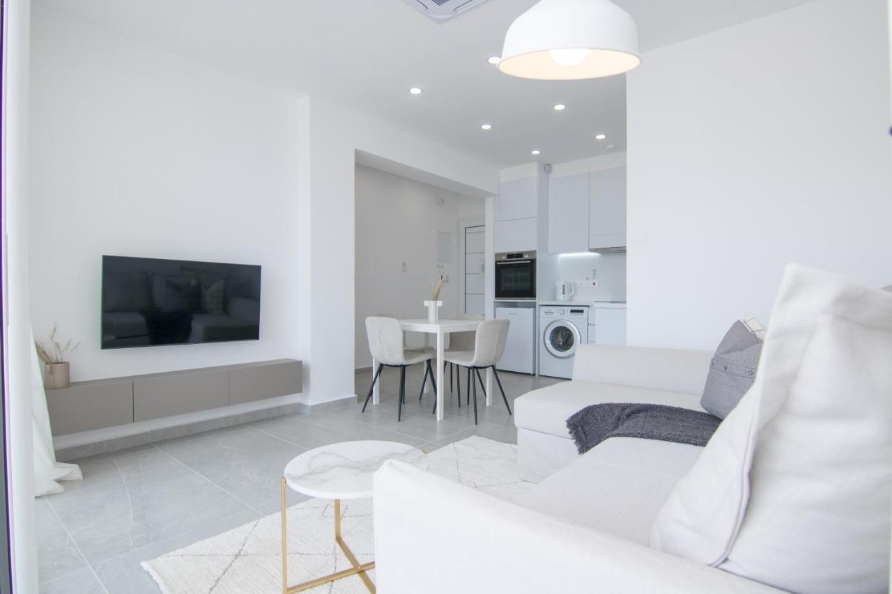 Limnaria 134 Seaview Modern Flat * Paphos
