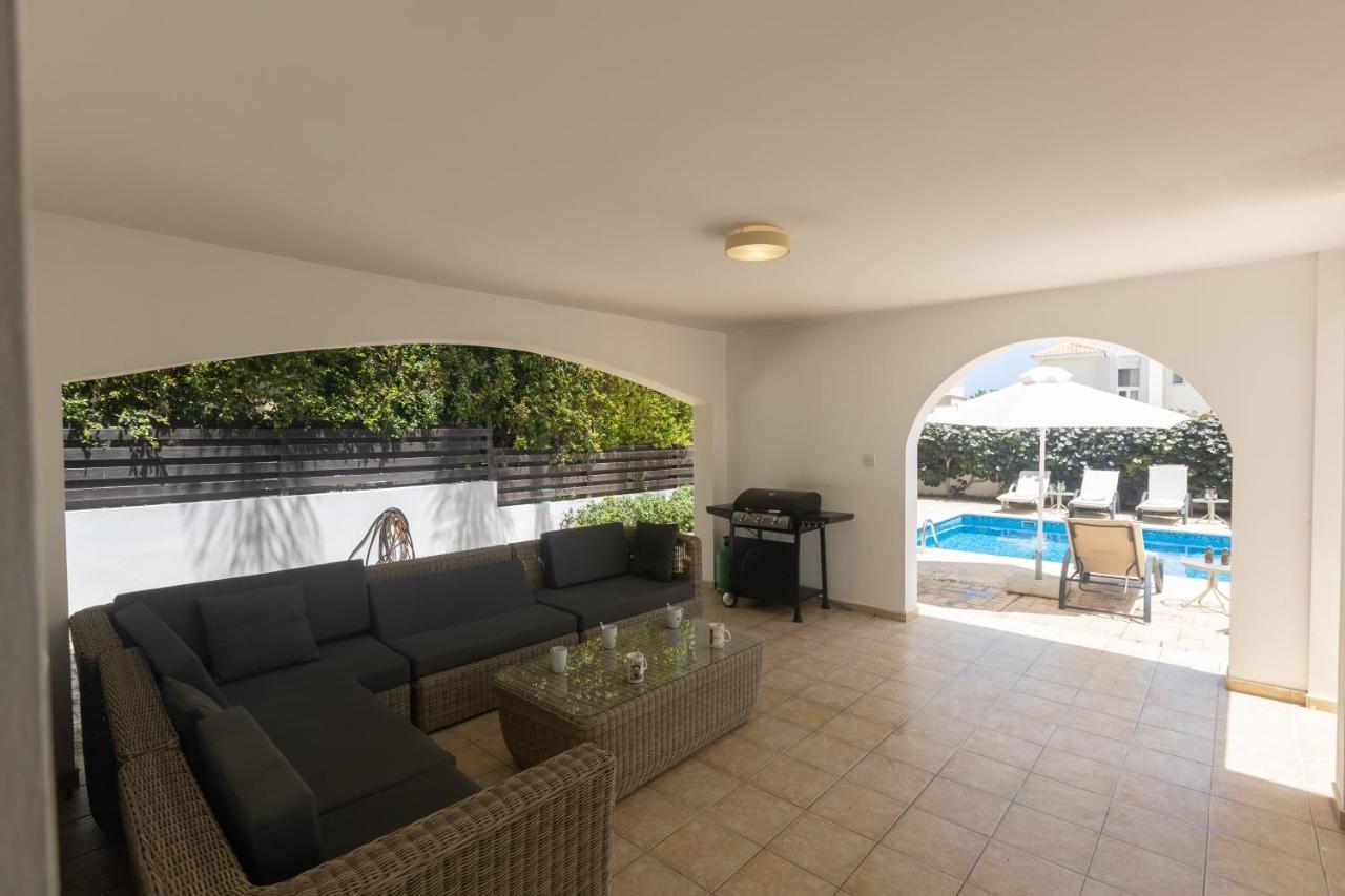 Villa Mylos *