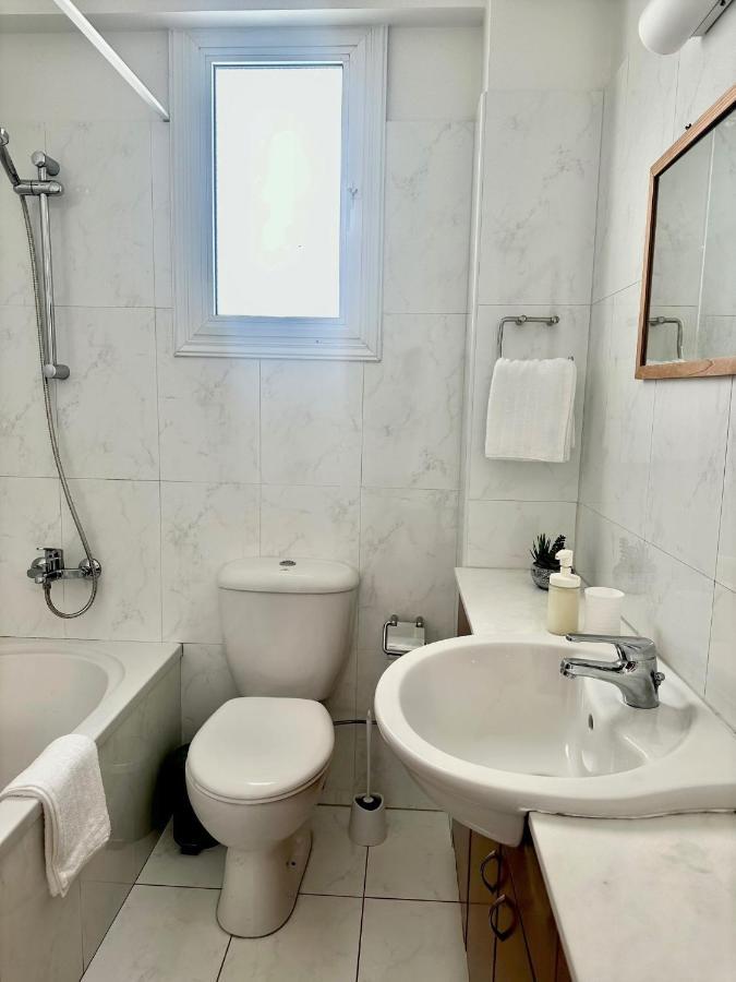 Sayers Beachfront * Perivolia