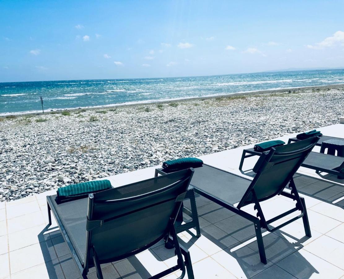Sayers Beachfront Villa Perivolia