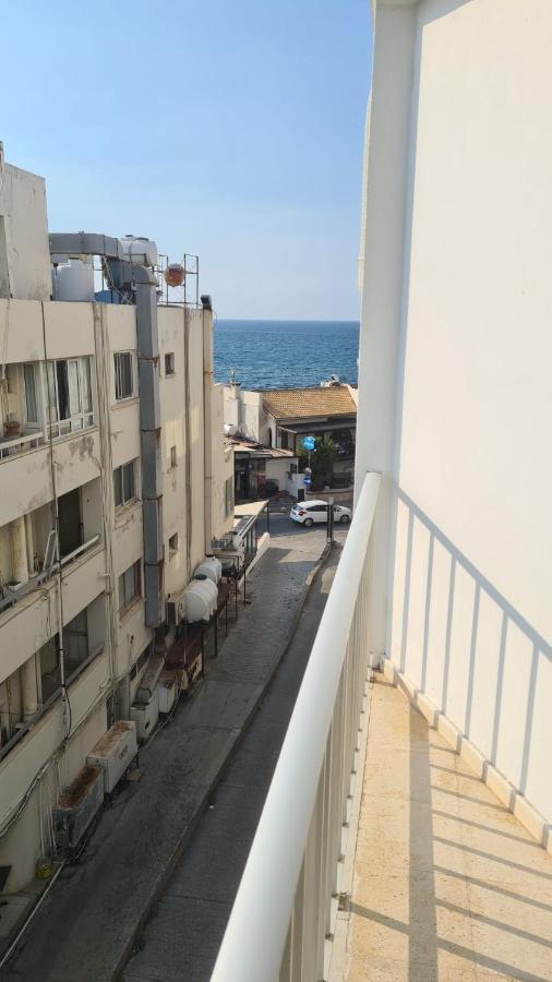 Center * Kyrenia (Northern Cyprus)