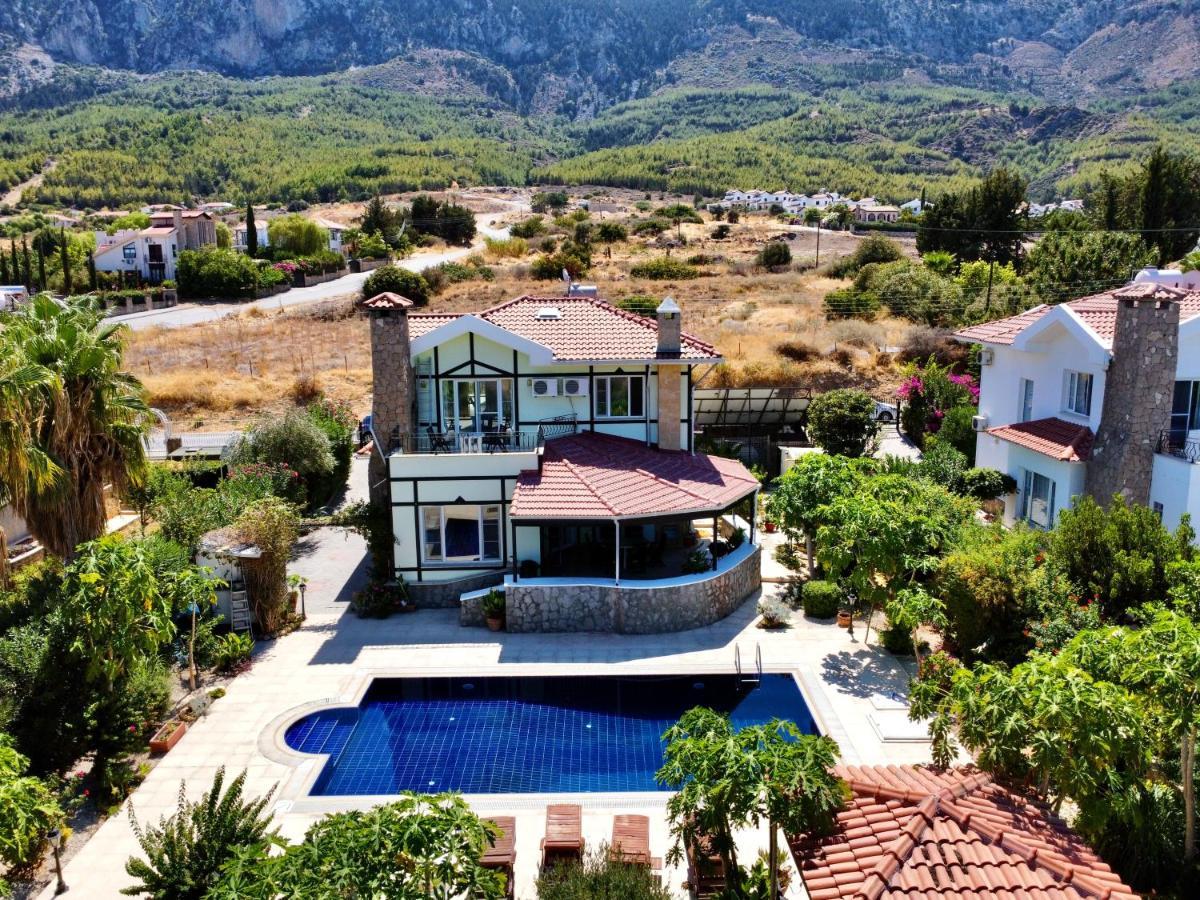 4 Bedroom Deluxe With Mountain And Sea View Villa