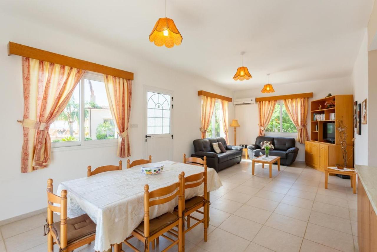 Villa Athina *