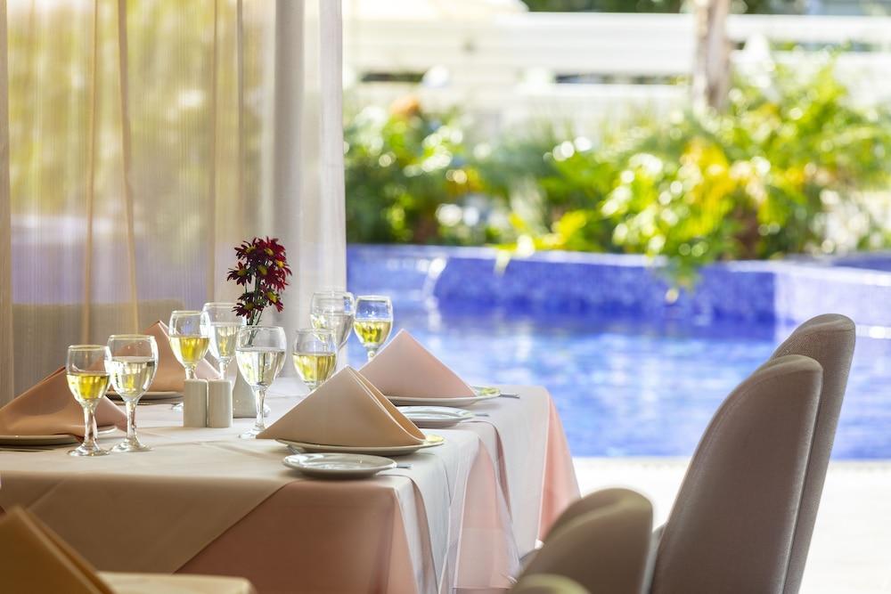 Hotel Odysseia Kapetanios 4*