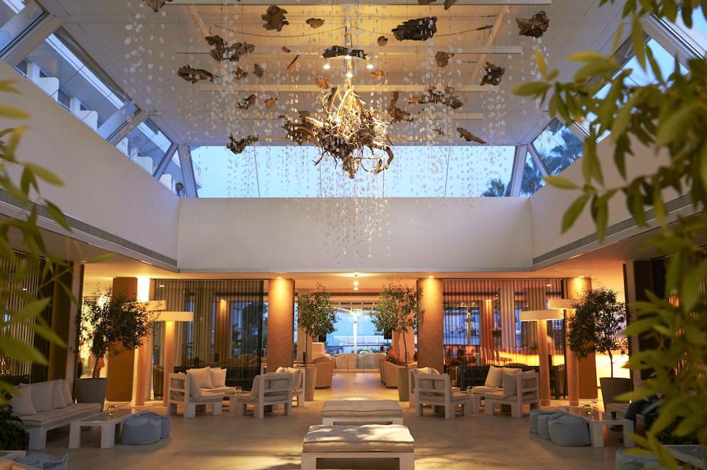 Capo Bay Hotel Protaras