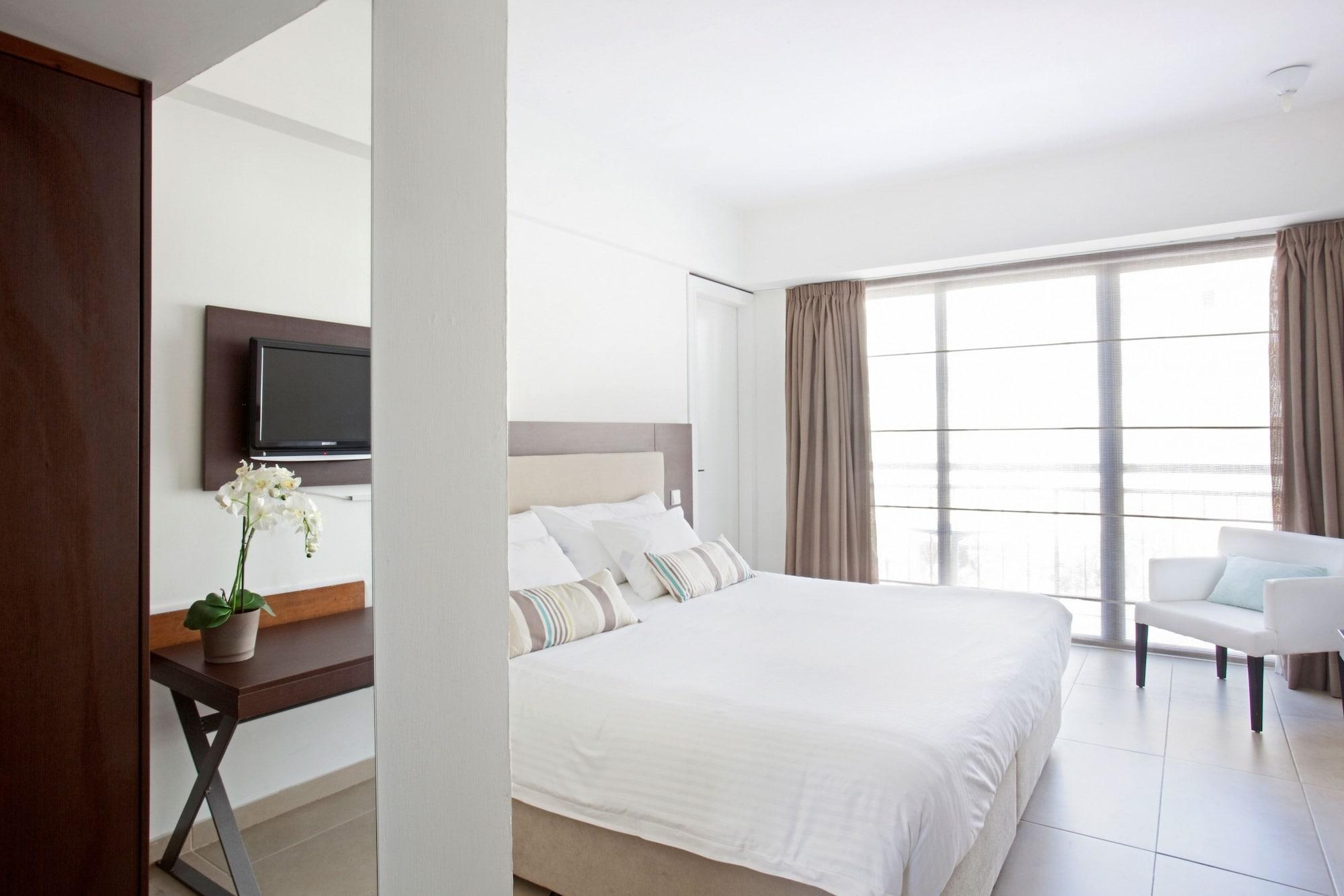 Sandy & - Ex Sentido 5* Larnaca