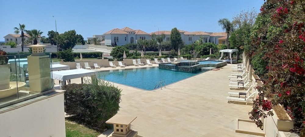 E-hotel Larnaca & Hotel 4*
