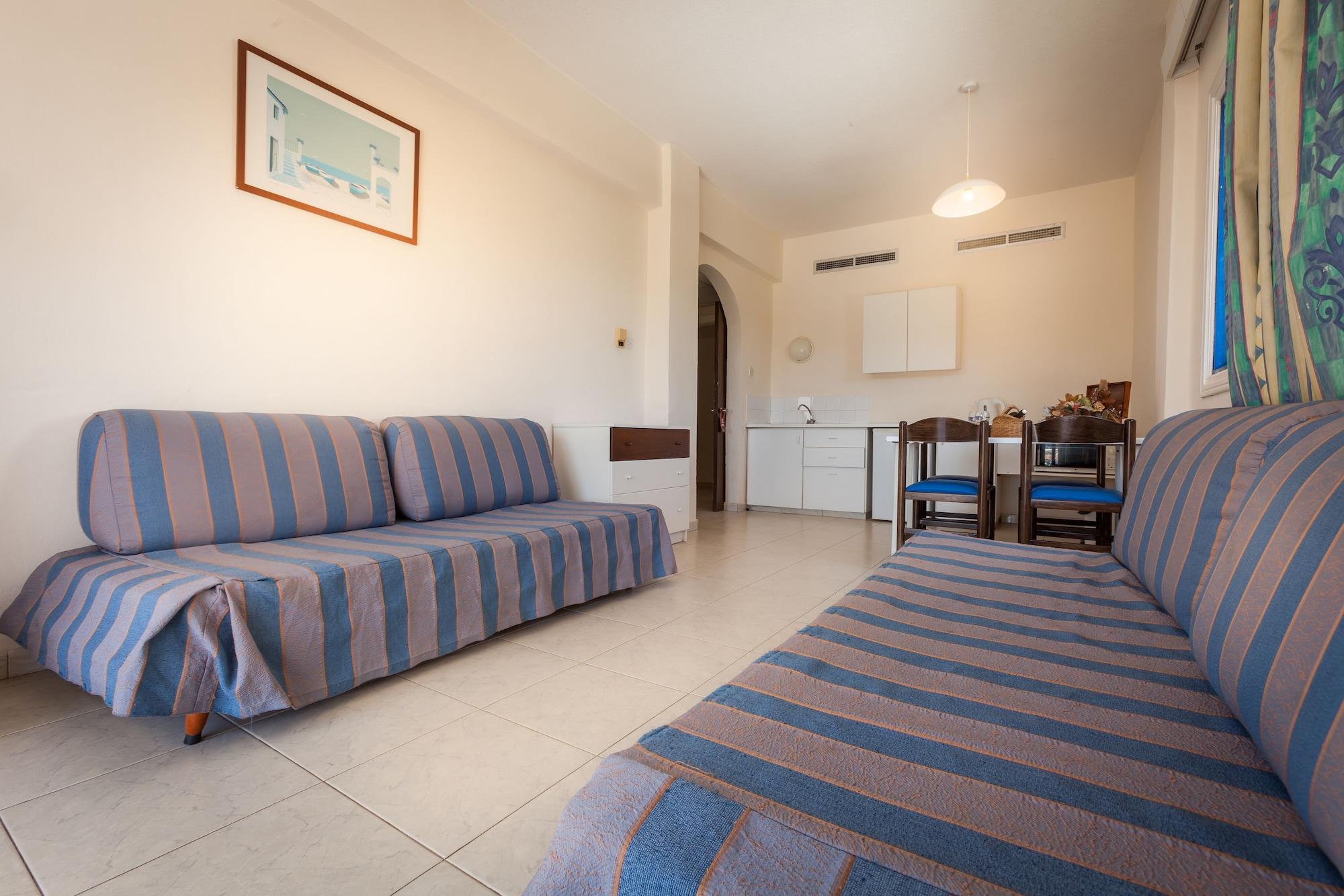 Aparthotel Crown Elamaris Protaras