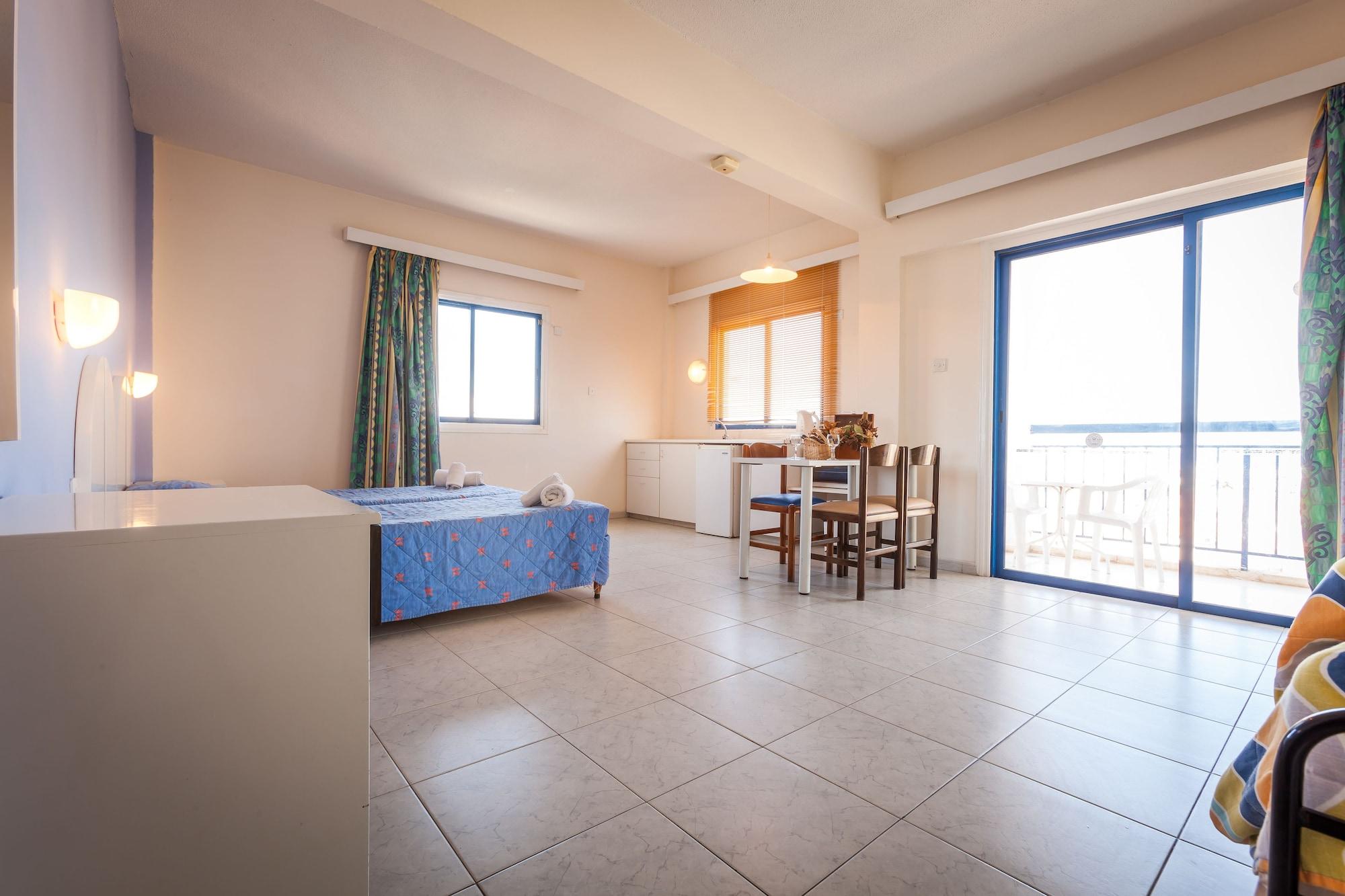 Aparthotel Crown Elamaris Protaras