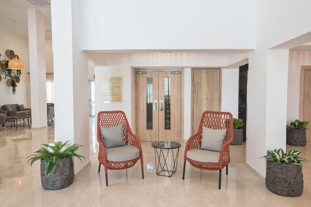 Bohemian Gardens Hotel 4*