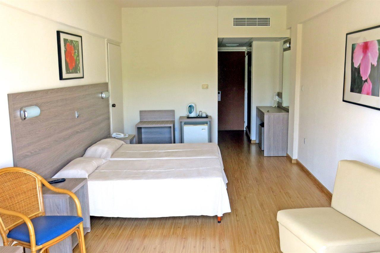 Marina Hotel