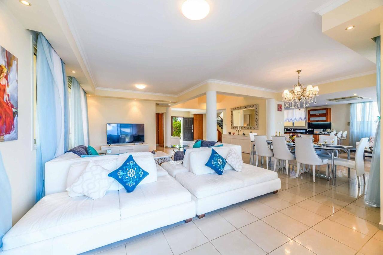 Royal Villa Paralimni