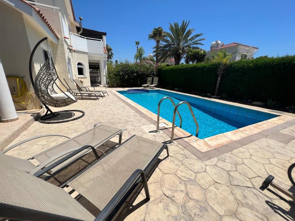 Tamara With Private Pool Villa *