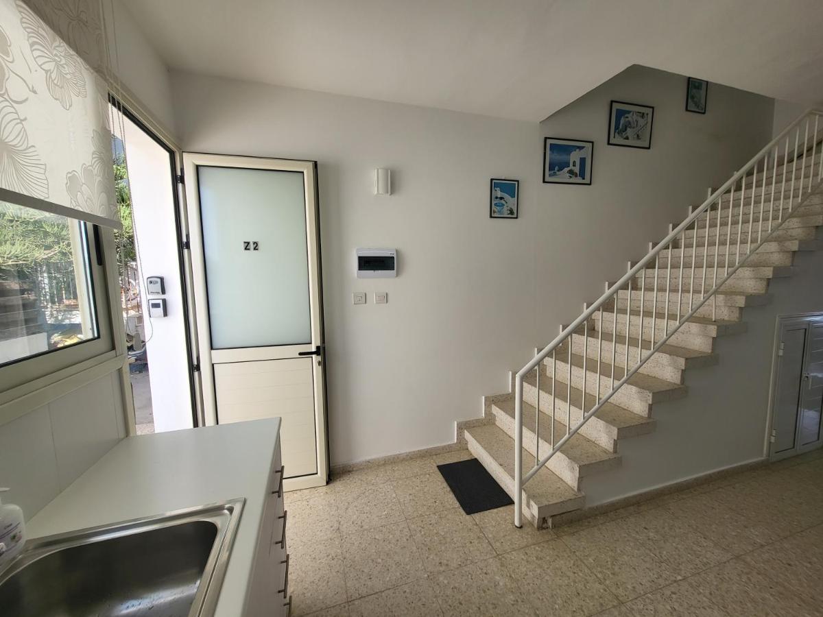 Mattis Seafront Beachhouse Holiday home Perivolia