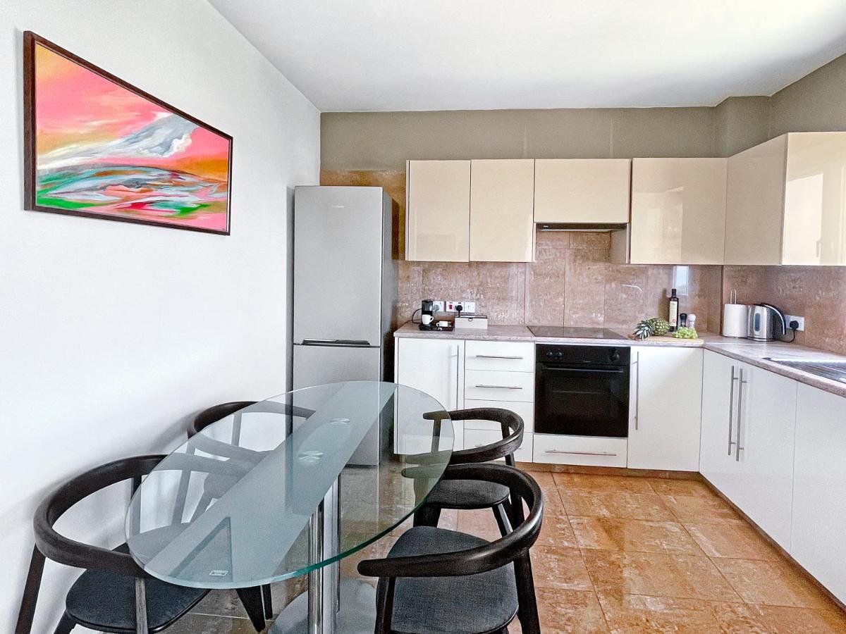 2br Seaview In Prime Location 1 Min From Sea Apartment *