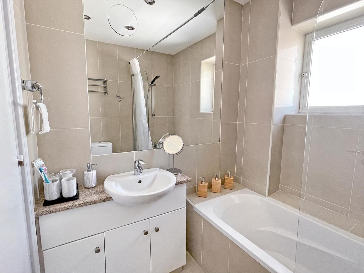 2br Seaview In Prime Location 1 Min From Sea Apartment