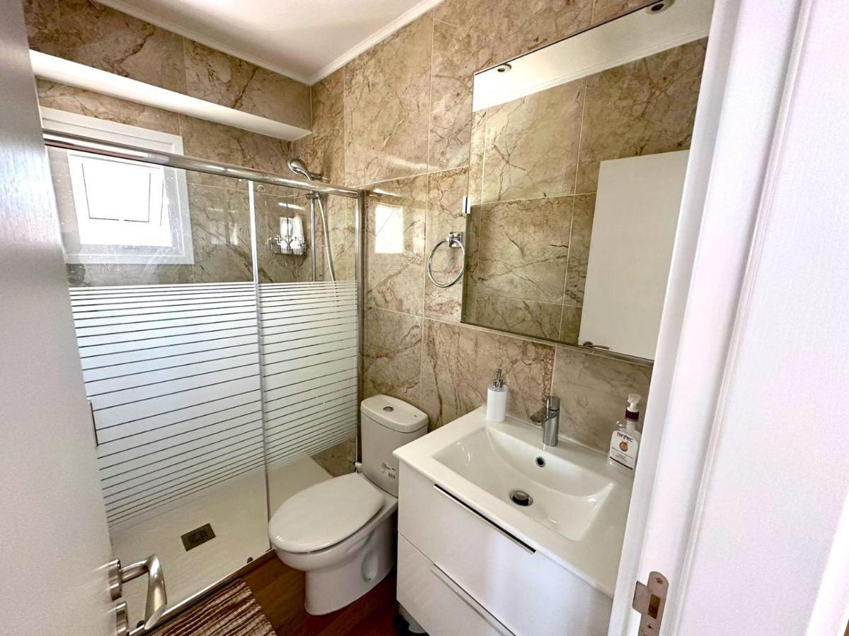 Apartment Sea View - 2 Min Walk To The & 200 Mbit Highspeed Internet *