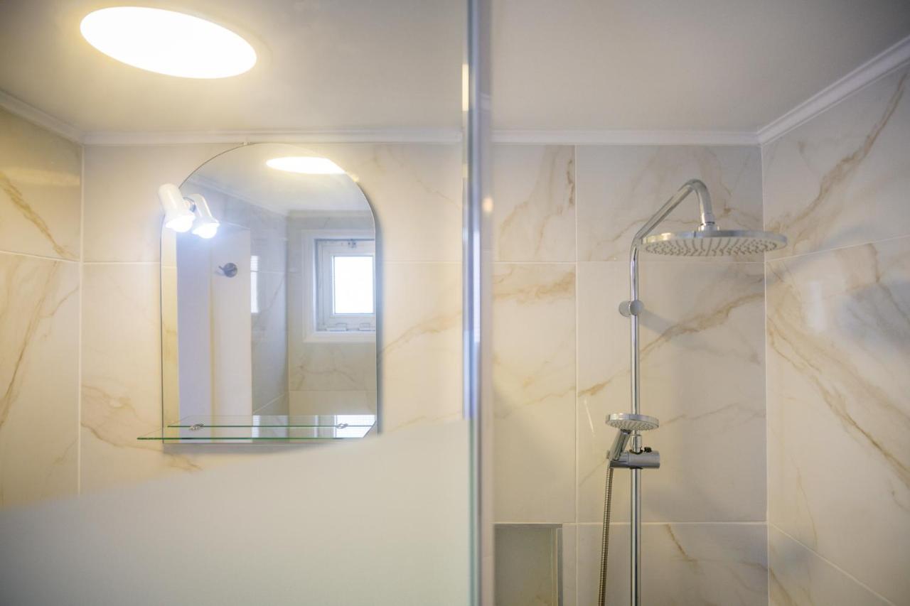 Quattro Beachfront Sea View Ap 53 Apartment *