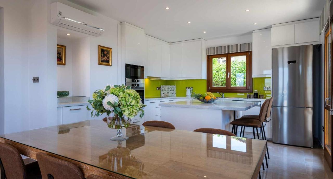 Villa 3 Bedroom Melandra With Private Pool And Sea Views, Aphrodite Hills Kouklia