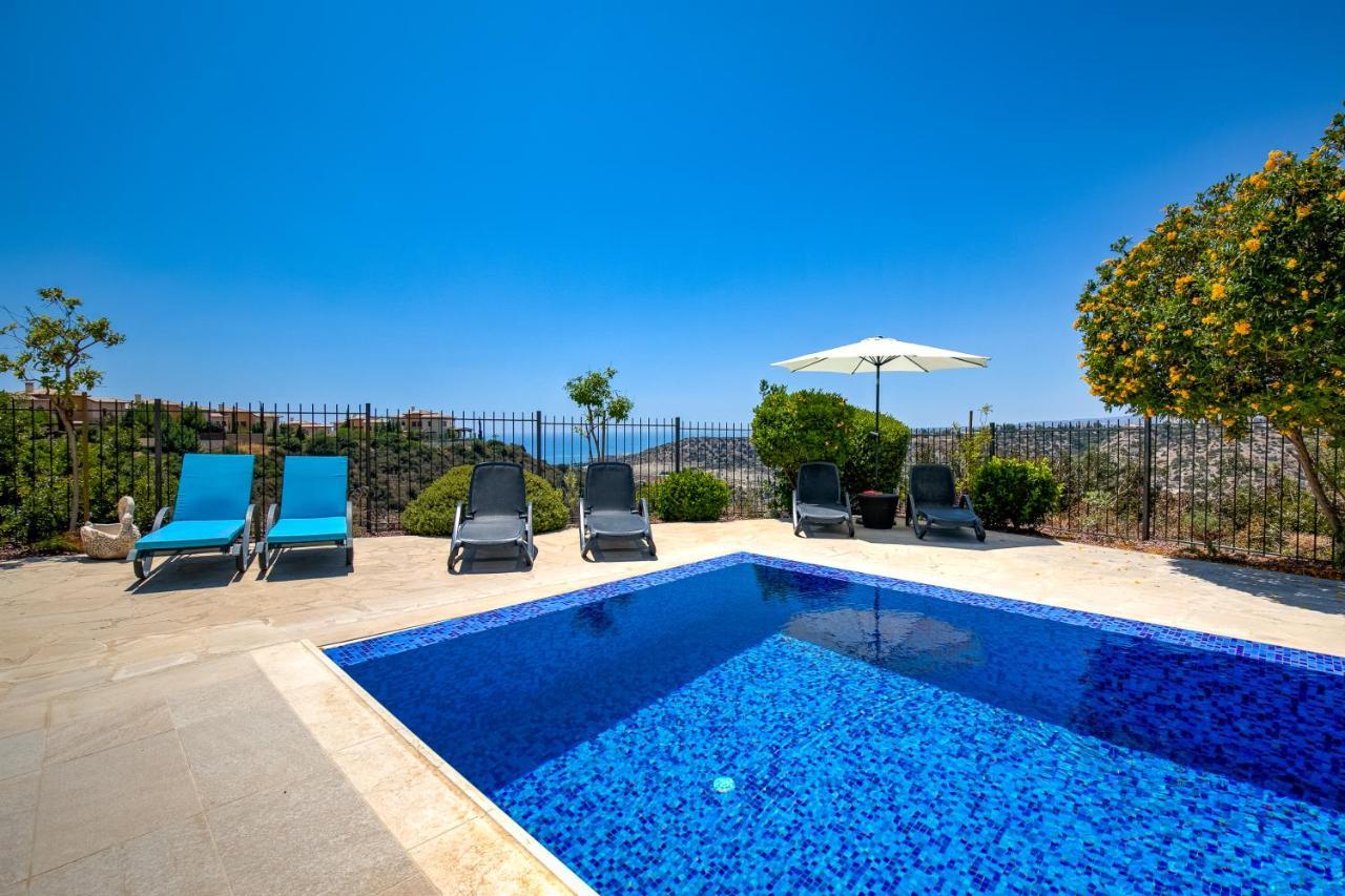 3 Bedroom Melandra With Private Pool And Sea Views, Aphrodite Hills Villa