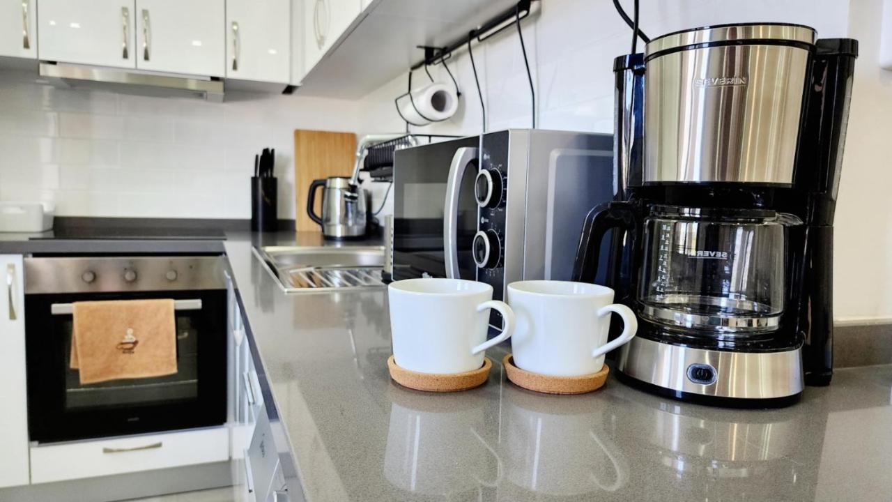Apartment Esta Palm Living And Bedroom, 250 M From Kyrenia (Northern Cyprus)