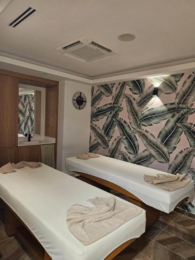 Apartment Caesar Blue Large With Sea View And Aquapark