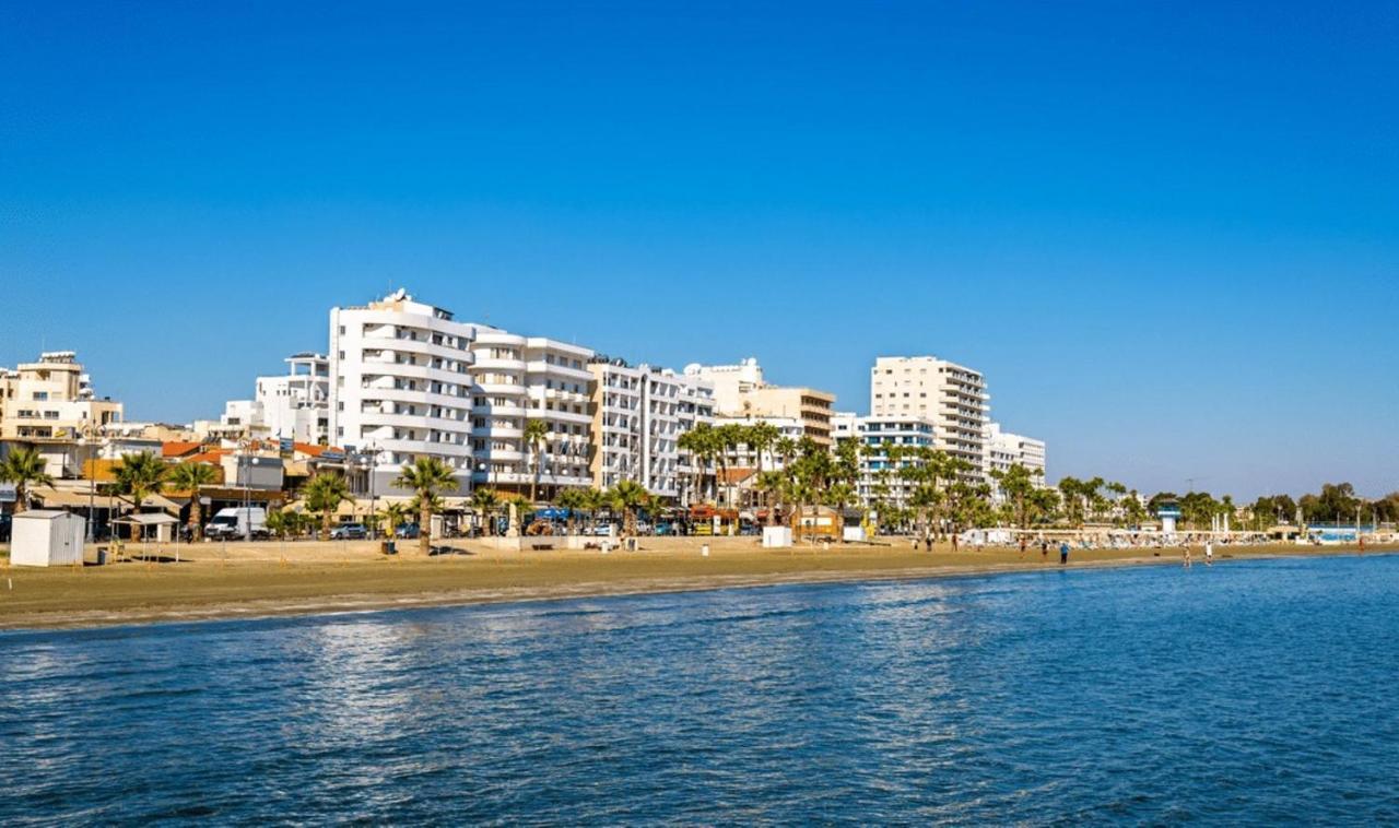 Quattro Beachfront Sea View Ap 206 Larnaca