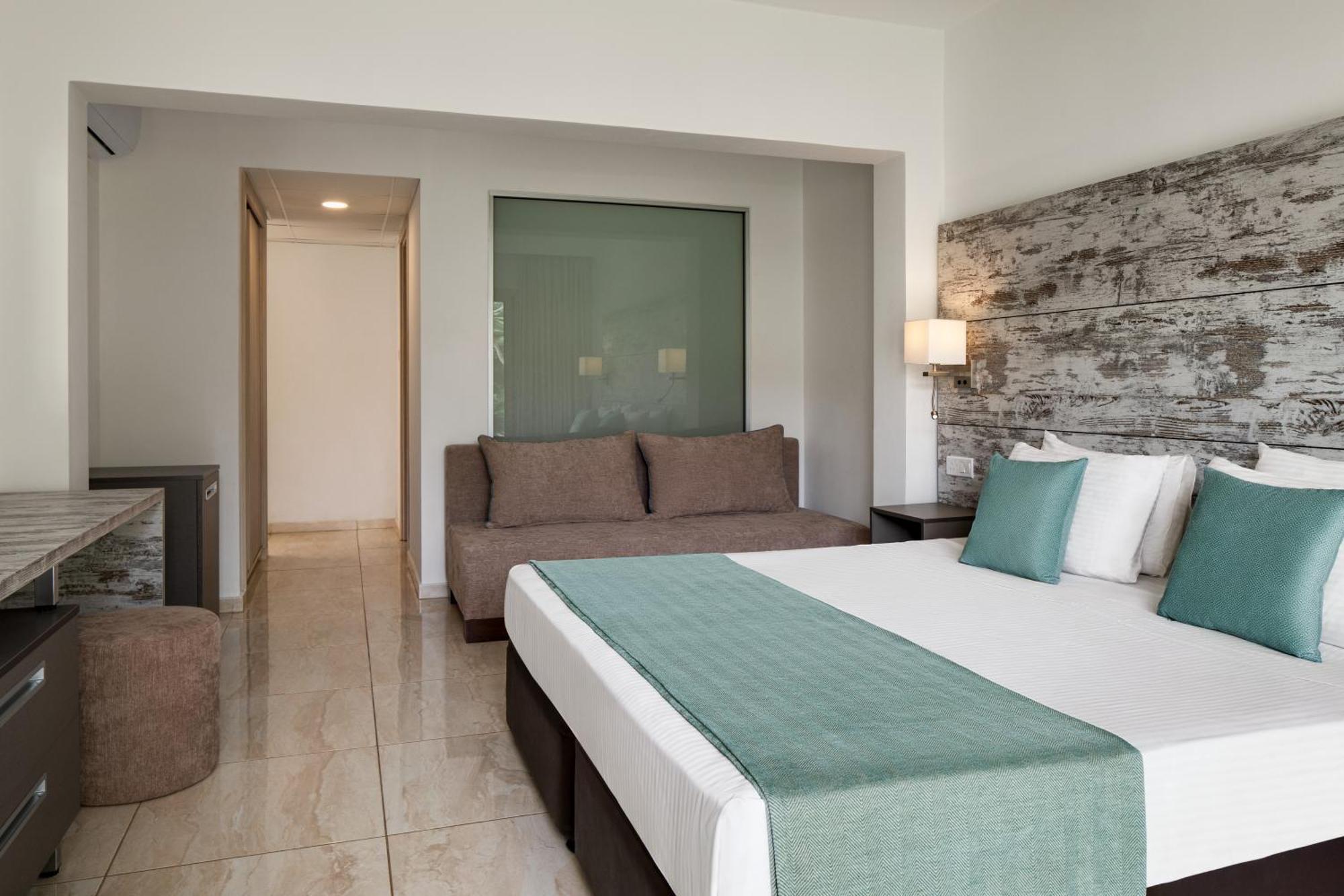 Ramada & By Wyndham Ayia Napa
