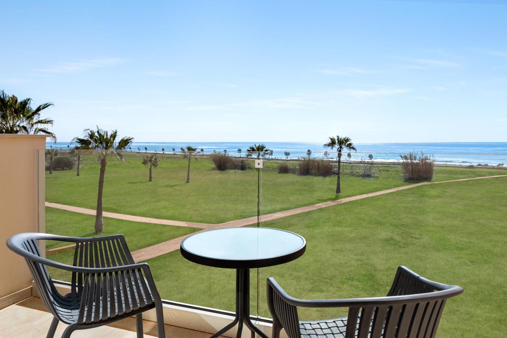 Hotel Ramada & By Wyndham Ayia Napa