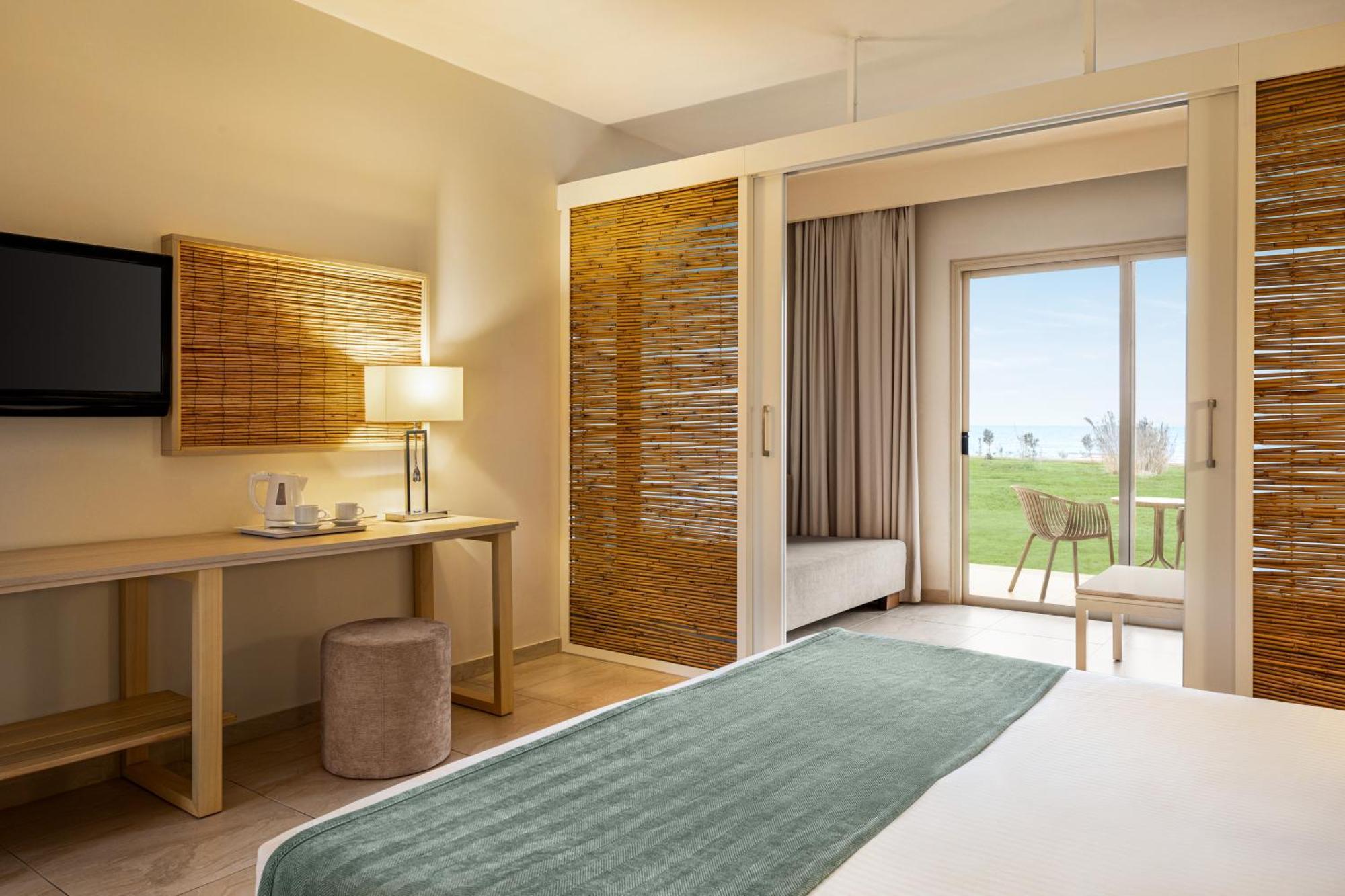 Hotel Ramada & By Wyndham Ayia Napa