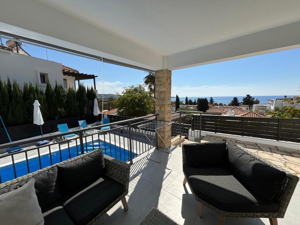 Marina Sea-view Private Pool Peyia