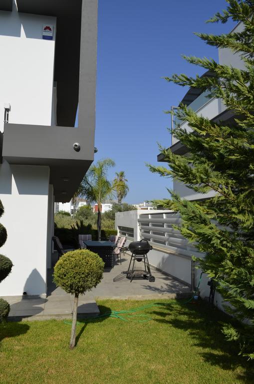 Fleur De Mer In Hi-tech Style Villa Limassol
